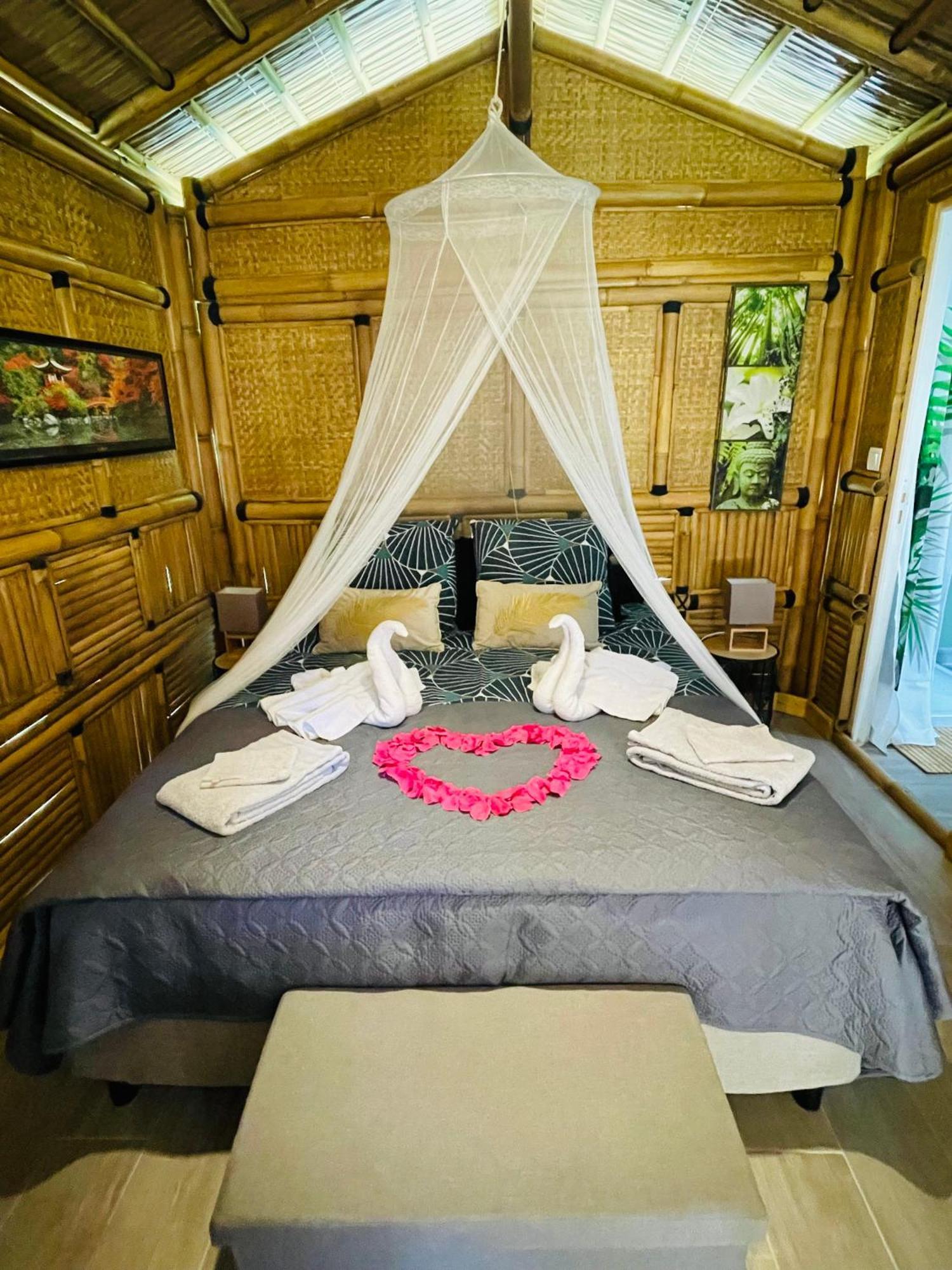 Suite Bambou Bien-Etre A Bali - Le Soleil Des Cevennes Saint-Jean-du-Gard Luaran gambar